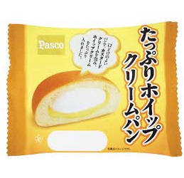 たっぷりホイップクリームパン